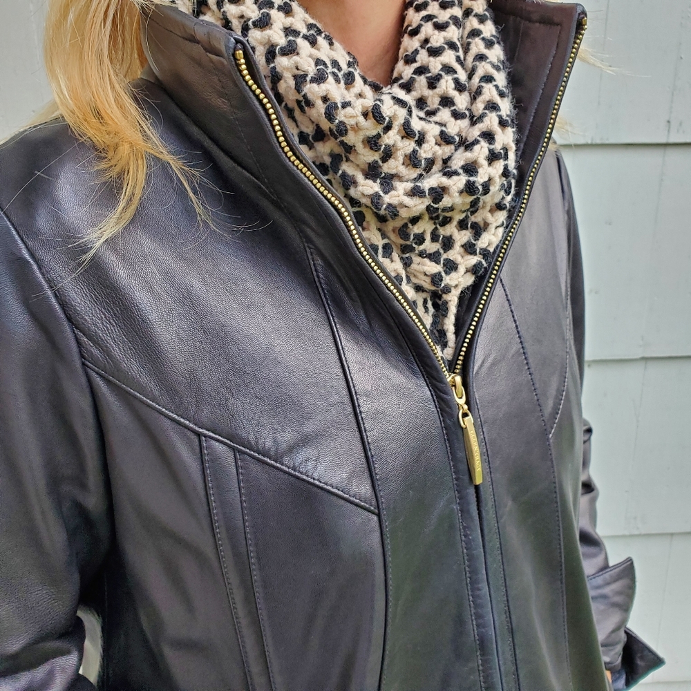 Ellen Tracy Women's Black Leather Jacket Size Medium Petite - Picture 6 of 16